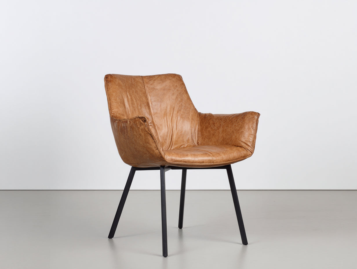 Chaise de salle à manger en revêtement effet cuir 62x58x84 cm - cognac et noir - pieds métal style contemporain